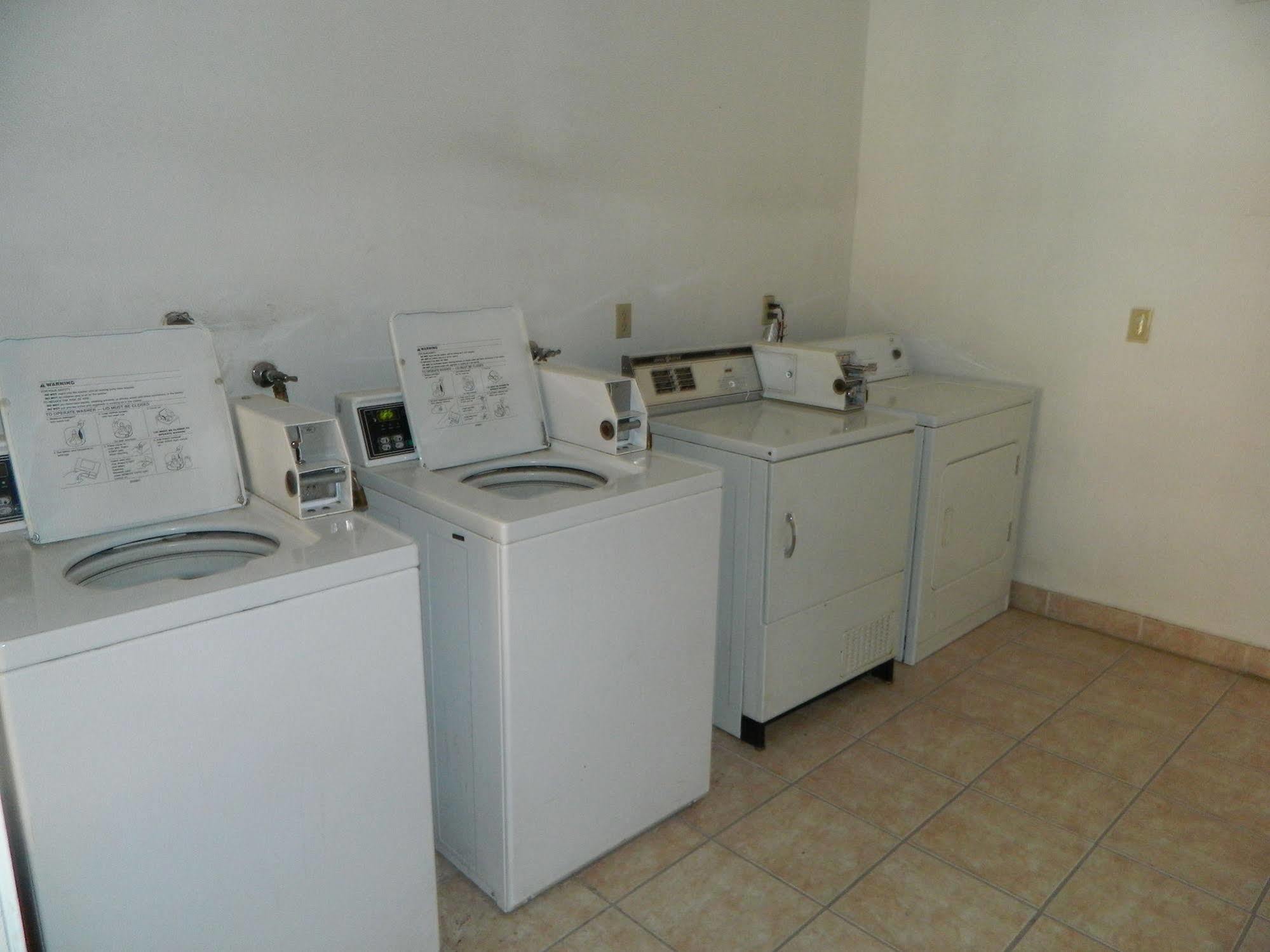Capital Suites Blythe Εξωτερικό φωτογραφία