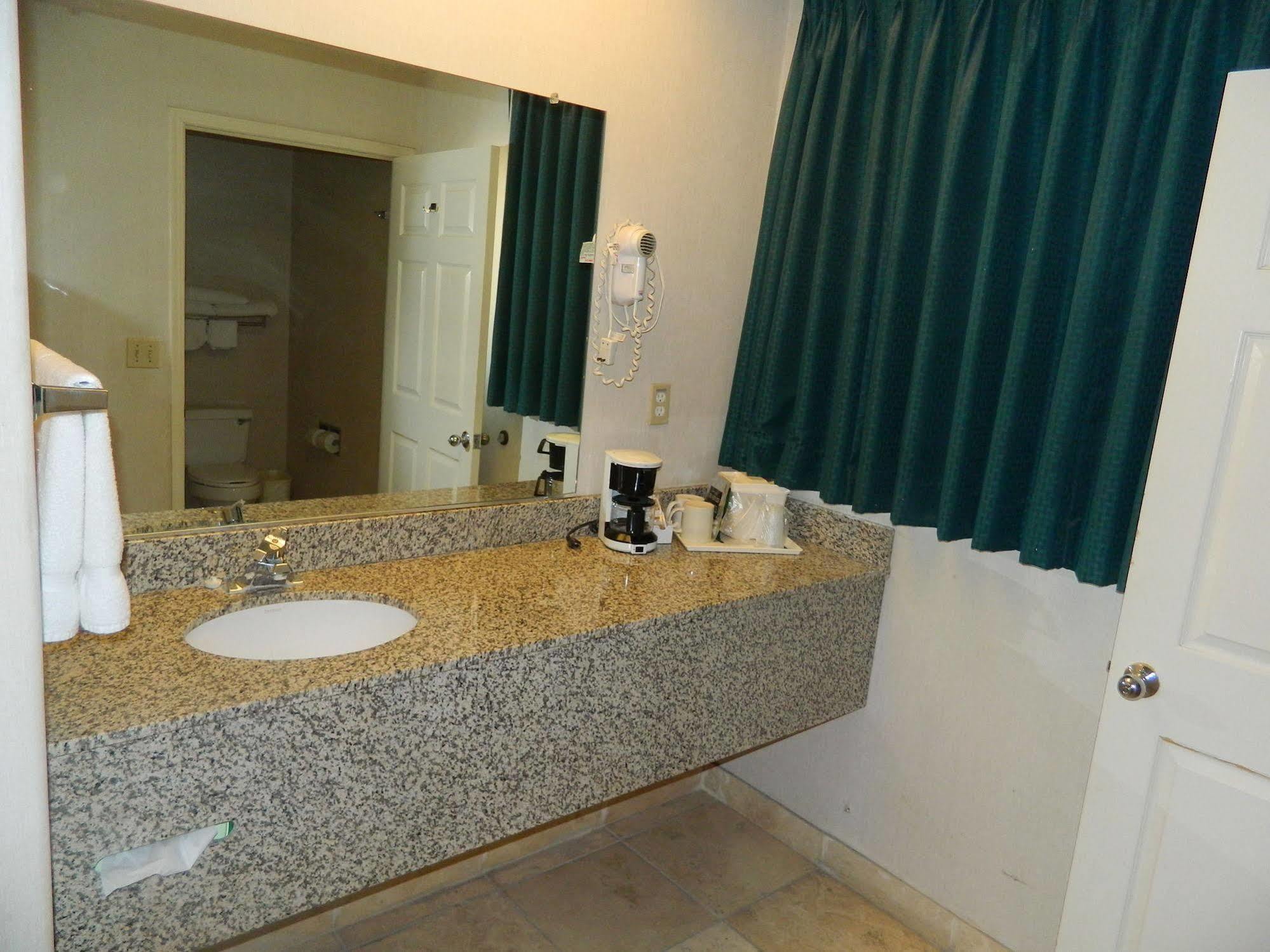 Capital Suites Blythe Εξωτερικό φωτογραφία
