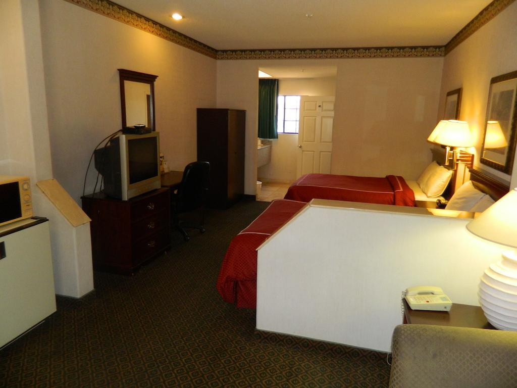 Capital Suites Blythe Εξωτερικό φωτογραφία